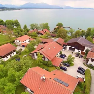 Gaeste- Und Apartmenthaus Wiesholler Chieming